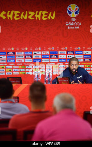 Wuhan, province du Hubei en Chine. Août 31, 2019. Shenzhen, la province chinoise du Guangdong. Août 31, 2019. Nicolas Batum de France prend la parole lors d'une conférence de presse d'avant match à Shenzhen, province du Guangdong en Chine du sud, le 31 août 2019. Credit : Xu Chang/Xinhua/Alamy Live News Banque D'Images