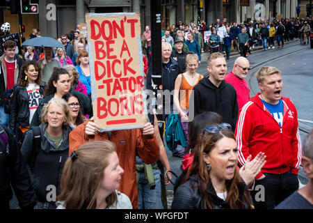 Manchester, UK. 31 août, 2019. Des milliers de manifestants se sont rassemblés pour défendre la démocratie britannique et lutte contre Boris Johnson's Brexit ordre du jour. C'est à la lumière de la décision rendue plus tôt cette semaine de suspendre le parlement jusqu'en octobre. Andy Barton/Alamy Live News Banque D'Images