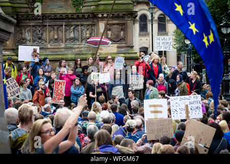 Manchester, UK. 31 août, 2019. Des milliers de manifestants se sont rassemblés pour défendre la démocratie britannique et lutte contre Boris Johnson's Brexit ordre du jour. C'est à la lumière de la décision rendue plus tôt cette semaine de suspendre le parlement jusqu'en octobre. Andy Barton/Alamy Live News Banque D'Images