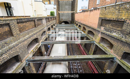 Faux avec la technologie de District et Circle lignes de métro, le Leinster Gardens, Londres Banque D'Images