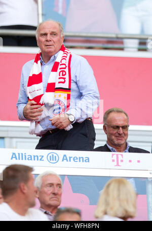 Munich, Allemagne. Août 31, 2019. lr Président Uli Hoeness (FC Bayern Munich) et de gestion Président Karl-Heinz Rummenigge (FC Bayern Munich) GES/football/1ère Bundesliga : FC Bayern Munich - FSV FSV FSV Mainz 05, 31.08.2019 Football/soccer : 1. Bundesliga : le Bayern Munich vs FSV FSV FSV Mainz 05, Munich, le 31 août 2019 | Conditions de crédit dans le monde entier : dpa/Alamy Live News Banque D'Images