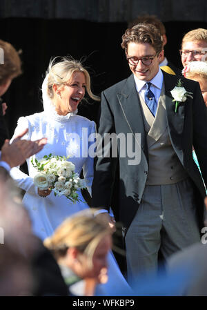 Ellie Goulding nouvellement mariés et Caspar Jopling quitter York Minster après leur mariage. Banque D'Images