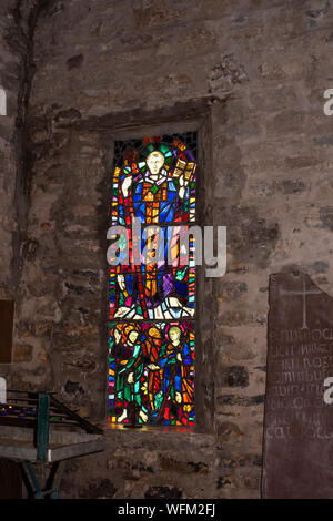 Les vitraux et les pierres ogham, ancien prieuré, numéro 3820 de Caldey Banque D'Images