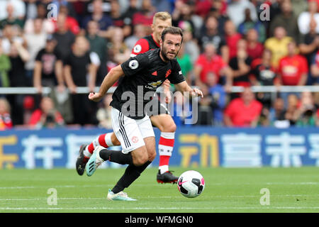 SOUTHAMPTON, Angleterre le 31 août le milieu de Manchester United, Juan Mata en action au cours de la Premier League match entre Southampton et Manchester United à St Mary's Stadium, Southampton le samedi 31 août 2019. (Crédit : Jon Bromley | MI News) usage éditorial uniquement, licence requise pour un usage commercial. Aucune utilisation de pari, de jeux ou d'un seul club/ligue/dvd publications. Photographie peut uniquement être utilisé pour les journaux et/ou magazines des fins éditoriales Crédit : MI News & Sport /Alamy Live News Banque D'Images