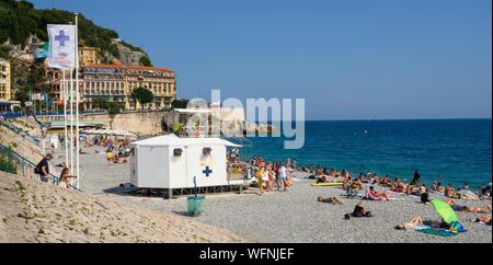 France, Alpes-Maritimes, Nice, Baie des Anges et la plage de la Promenade des Anglais Banque D'Images