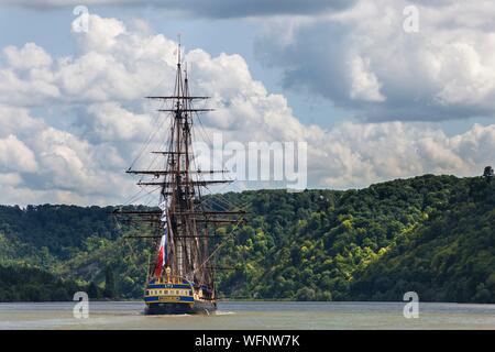 France, Seine Maritime, Hauville, Armada 2019, l'Hermione, frégate, la voile sur la Seine Banque D'Images