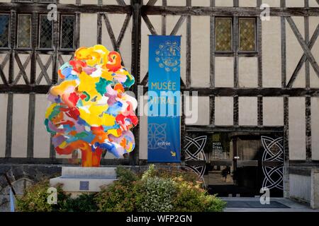 En France, en Eure et Loir, Chartres, rue du Cardinal Pie, cellier de Loens, Centre International du Vitrail, musée, entrée privée Banque D'Images