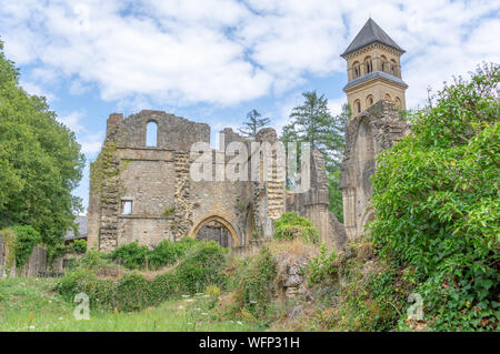 Ruines du monastère médiéval de cistertian d'Orval en Belgique, province de Luxembourg Banque D'Images