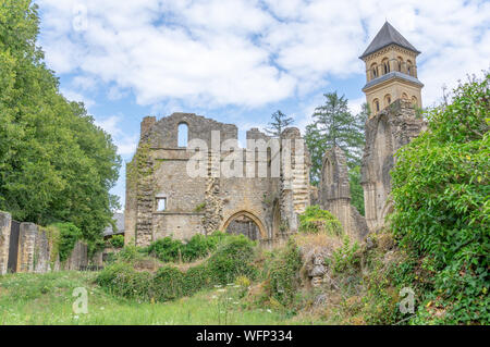 Ruines du monastère médiéval de cistertian d'Orval en Belgique, province de Luxembourg Banque D'Images