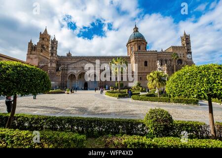 L'Italie, la Sicile, Palerme, 12e siècle cathédrale catholique romaine, dédiée à Notre Dame de l'Assomption, de style arabo-normand Banque D'Images