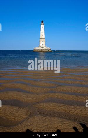 France, Gironde, le Verdon-sur-Mer, plateau rocheux de Cordouan, phare de Cordouan, classé Monuments Historique, vue générale Banque D'Images