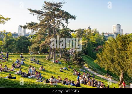 France, Paris, le parc des Buttes de Chaumont Banque D'Images