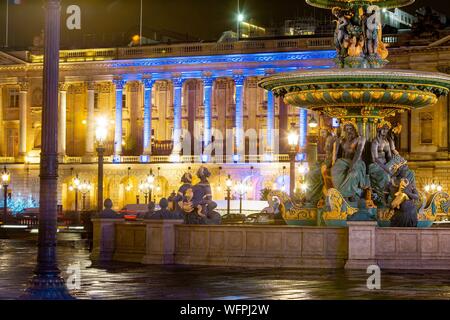 France, Paris, région classée au Patrimoine Mondial de l'UNESCO, la fontaine des mers de la Place de la Concorde Banque D'Images