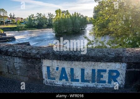 France, Puy de Dome, Pont du Chateau, vallée de l'Allier Banque D'Images