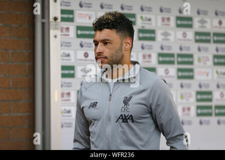 Burnley, Royaume-Uni. Août 31, 2019. Alex Oxlade-Chamberlain de Liverpool arrive au stade. Premier League, Burnley v Liverpool au Turf Moor à Burnley, Lancashire le samedi 31 août 2019. Cette image ne peut être utilisé qu'à des fins rédactionnelles. Usage éditorial uniquement, licence requise pour un usage commercial. Aucune utilisation de pari, de jeux ou d'un seul club/ligue/dvd publications. Photos par Chris Stading/Andrew Orchard la photographie de sport/Alamy live news Crédit : Andrew Orchard la photographie de sport/Alamy Live News Banque D'Images