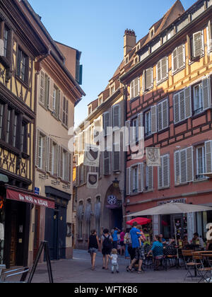 Strasbourg, France - 26 juillet 2018 : de beaux bâtiments au coeur de la Petite France à Strasbourg dans la région Alsace. De nombreuses structures ar Banque D'Images