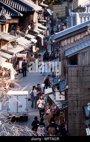 Bâtiments de l'ère Edo sur cette rue de marché à Kyoto, Japon. Banque D'Images