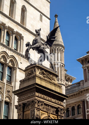 Dragon Statue marquant l'ancien emplacement du Temple Bar à Fleet Street, Londres. Banque D'Images