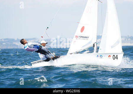 Kanagawa, Japon. Août 31, 2019. Keiju Okada & Jumpei Hokazono (JPN) Coupe du Monde de Voile : Enoshima Série Men's 470 au port de plaisance d'Enoshima à Kanagawa, Japon . Credit : Naoki Morita/AFLO SPORT/Alamy Live News Banque D'Images
