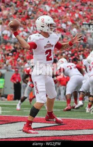 L'Ohio, aux États-Unis. Août 31, 2019. Florida Atlantic's Chris Robison jette contre Ohio State Samedi, 31 août 2019 à Columbus, Ohio. Credit : UPI/Alamy Live News Banque D'Images