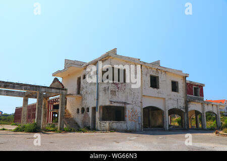 Ivantia, une ville de Bosnie-Herzégovine, juste en face de la frontière de la Croatie, est maintenant la récupération de graves destructions causées pendant la guerre des Balkans Banque D'Images