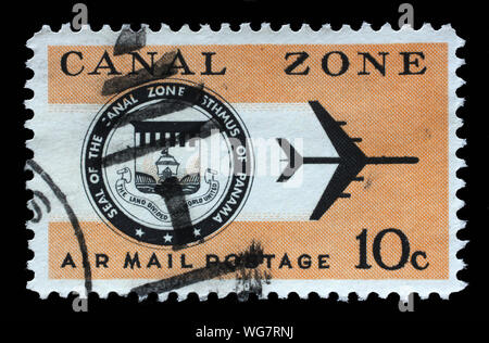 Timbre émis dans la zone du canal pour la distribution du courrier de l'air montrant le joint local et un avion à réaction, vers 1970 Banque D'Images