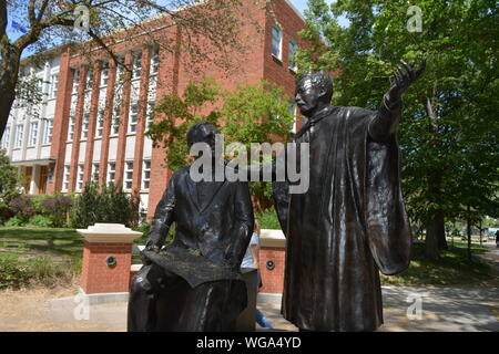 Une statue en l'honneur des fondateurs de l'Université de l'Alberta, Canada Banque D'Images