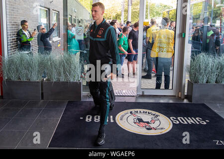 Rotterdam, Pays-Bas. 06Th Sep 2019. ROTTERDAM, 01-06-2019, Het Kasteel stadium, l'Eredivisie néerlandaise, saison 2019-2020, Perr Schuurs arrive pendant le match Sparta Rotterdam - Ajax : Crédit Photos Pro/Alamy Live News Banque D'Images