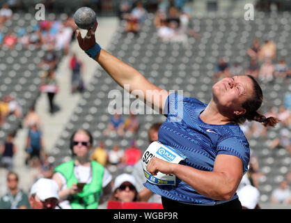 Berlin, Allemagne. 06Th Sep 2019. Athlétisme : Meeting ISTAF, Stade International (Festival) dans le stade olympique, le lancer du poids. Christina Schwanitz (LG 90 Erzgebirge) dans l'action au lancer du poids. Credit : Jens Büttner/dpa-Zentralbild/dpa/Alamy Live News Banque D'Images