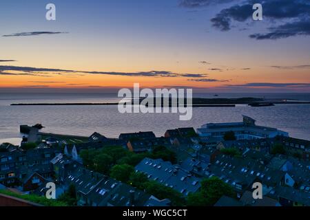 L'île de Helgoland - Regard sur l'île dune - lever du soleil sur la mer Banque D'Images