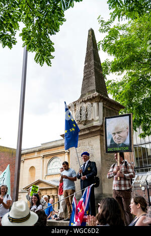 Le coup d'arrêt - Oxford centre commercial Westgate. Haut-parleurs Public protester contre la supension du parlement par PM conservateur Boris Johnson. Banque D'Images