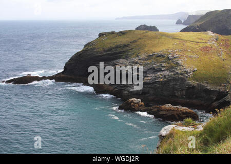 Vues de côtes du château de Tintagel, sur la côte nord de Cornwall Banque D'Images