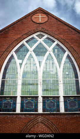 Ce détail de Mt Zion Baptist Church, à Asheville, NC, USA, montre, lancettes cintrées segmentaire, un aspect de style Victorien néo-gothique. Banque D'Images