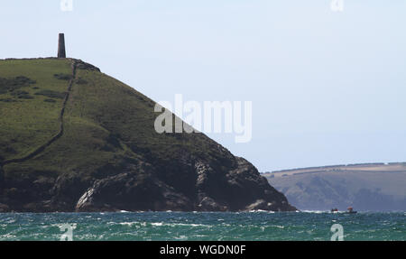 Le surf sur la plage de Polzeath, sur la côte nord de Cornwall Banque D'Images