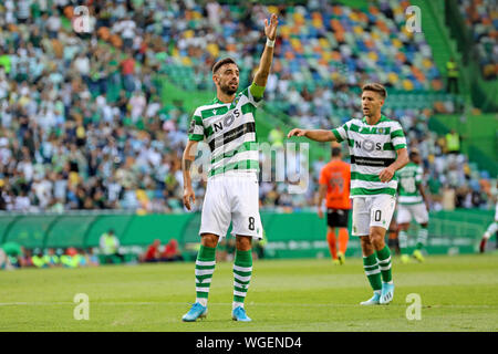 Bruno Fernandes de Sporting CP célèbre son but avec l'équipe au cours de la Ligue 2019-2020 NOS match de foot entre Sporting CP contre Rio Ave FC.(score final : Sporting CP 2 - 3 FC Rio Ave) Banque D'Images