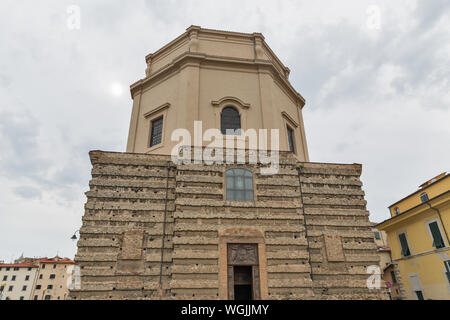 L'église Santa Caterina à Livourne, en Italie. Livourne a été fondée en 1017 comme l'une des petites forteresses côtières la protection de Pise. Banque D'Images