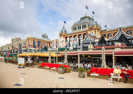 Hôtel Kurhaus et restaurants sur la promenade de Scheveningen, à La Haye, Hollande méridionale, Pays-Bas, Europe Banque D'Images