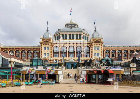 Hôtel Kurhaus et restaurants sur la promenade de Scheveningen, à La Haye, Hollande méridionale, Pays-Bas, Europe Banque D'Images