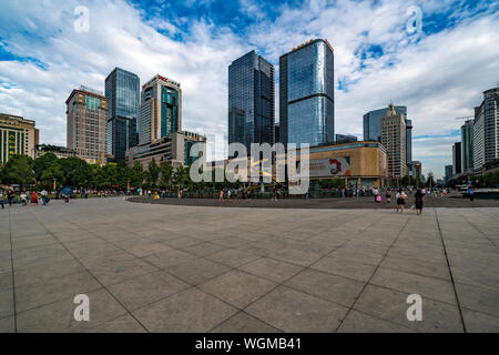 Tianfu Square, le symbole de Chengdu, est situé dans le centre-ville. Étant la plus grande place dans le sud-ouest de la Chine. Banque D'Images