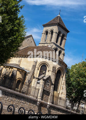 PARIS, FRANCE - 04 AOÛT 2018 : vue extérieure de l'église Saint-Pierre de Montmartre Banque D'Images