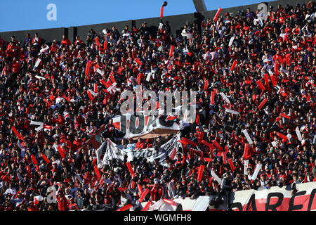 Buenos Aires, Argentine - 01 septembre 2019 : River Plate fans dans le début du match dans le stade Monumental de Buenos Aires, Argentine Banque D'Images