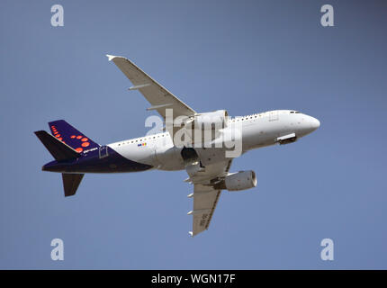 Brussels Airlines - avion Airbus A319-111 Banque D'Images