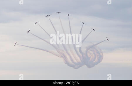 Toronto, Canada. Du 1er septembre 2019. La Royal Canadian Air Force Snowbirds effectuent au cours de la 2019 Canadian International Air Show de Toronto, Canada, le 1 septembre, 2019. L'événement annuel est tenu ici à partir de 31 août au 2 septembre. Source : Xinhua/Zheng Zou Banque D'Images