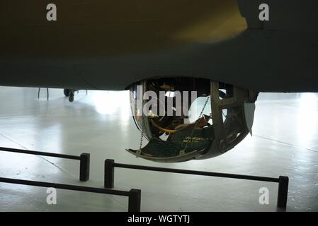 Tourelle à billes pour rétablir les Boeing B-17 bomber 'Sleepy fois Gal' . Musée de l'Air Mobility Command, Dover AFB, Dover, Delaware Banque D'Images