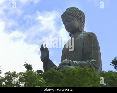 HONG KONG, CHINE- septembre, 30, 2017 : vue latérale du Tian Tan Buddha à hong kong Banque D'Images