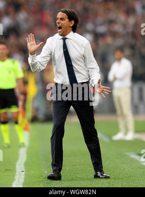 Rome, Italie. Du 1er septembre 2019. L'entraîneur de la Lazio Simone Inzaghi réagit au cours d'un match de football de Série A entre l'AS Roma et la Lazio de Rome, Italie, 1 septembre 2019. Credit : Alberto Lingria/Xinhua Banque D'Images