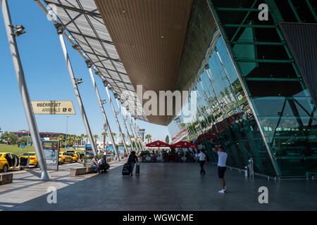 Tirana, Albanie - Juillet 2019 : l'Aéroport International de Tirana Nene Tereza. Banque D'Images