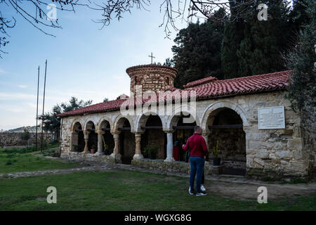 Vlore, Albanie - Février 2019 : Zvernec onastery 'MMonastère de la Dormition de Marie Theotokos' est un monument culturel important dans la lagune de Narta. Banque D'Images