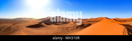 Panorama à couper le souffle du haut de la Dune 45, désert du Namib, Namibie Banque D'Images