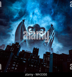 Nuit du démon / 3D illustration de Diable cornu trident avec des ailes et s'élevant au-dessus de ville sous ciel de nuit Banque D'Images